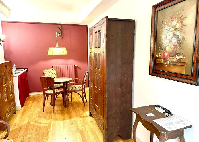 Porta Palace Apartments