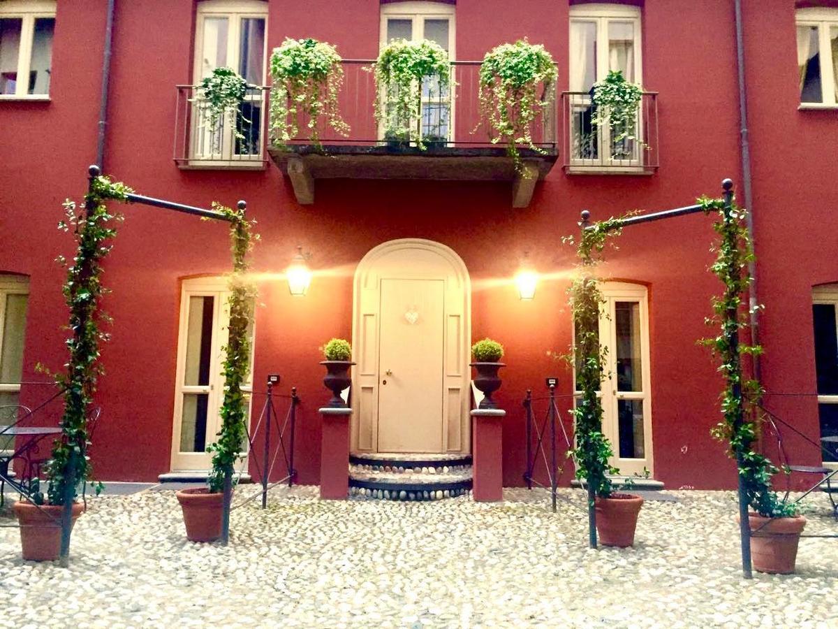Porta Palace