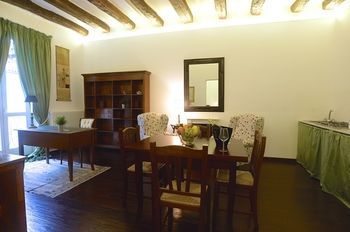 Porta Palace Apartment